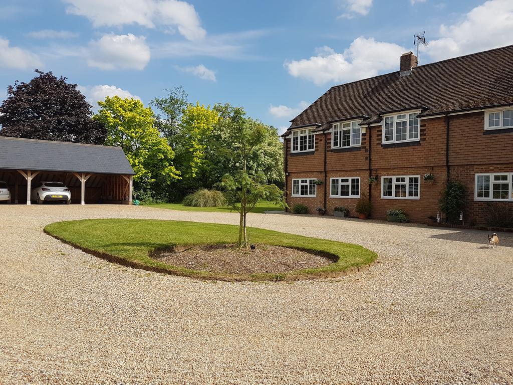 Latchmead Bed & Breakfast Stansted Mountfitchet Bagian luar foto