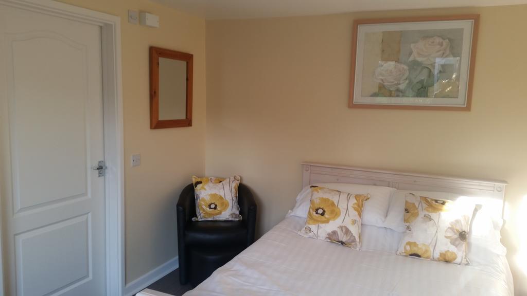 Latchmead Bed & Breakfast Stansted Mountfitchet Bagian luar foto