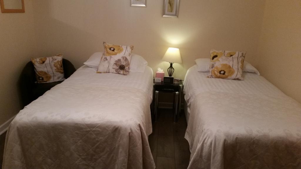 Latchmead Bed & Breakfast Stansted Mountfitchet Bagian luar foto