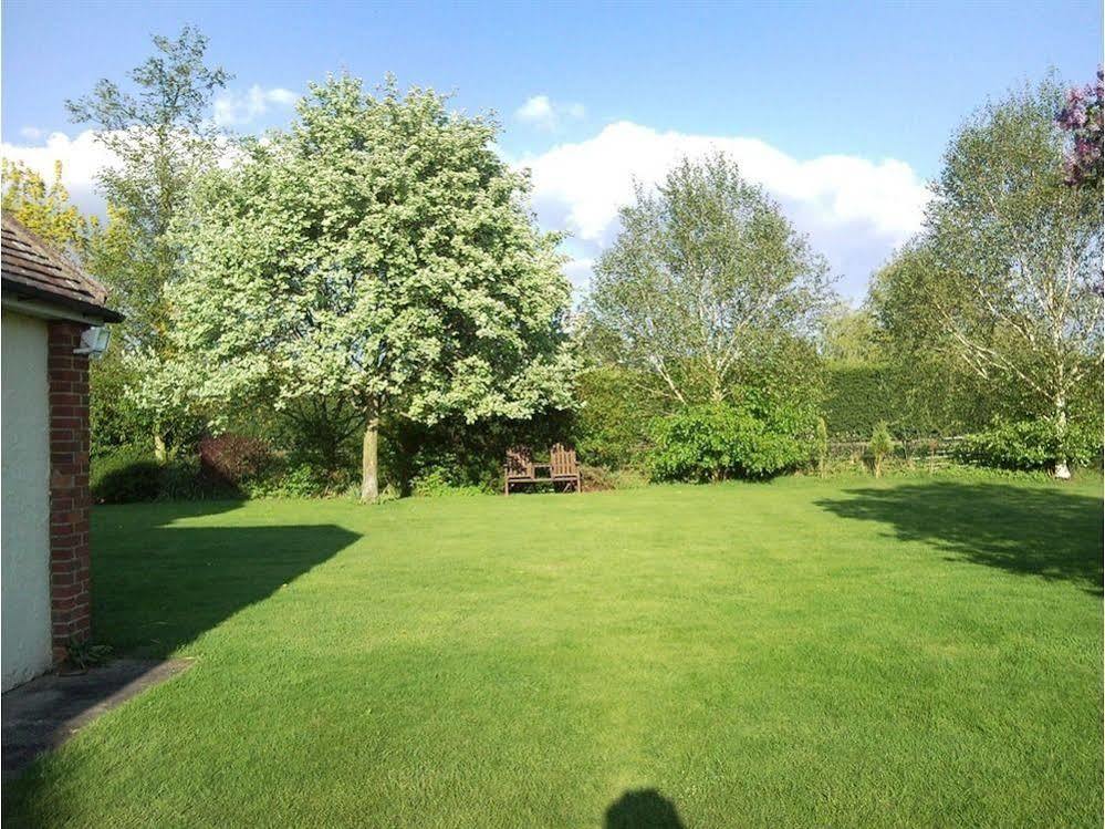 Latchmead Bed & Breakfast Stansted Mountfitchet Bagian luar foto